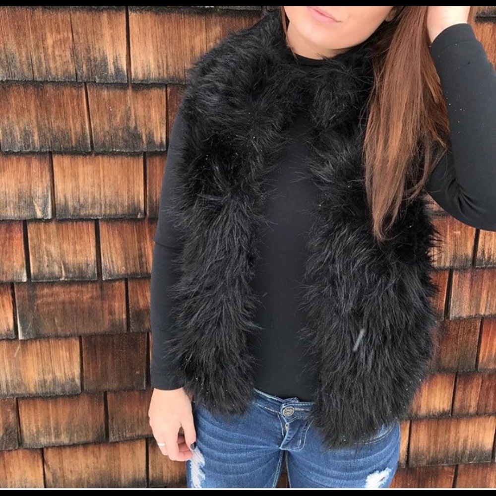 Fur Vest 🖤 Forever21